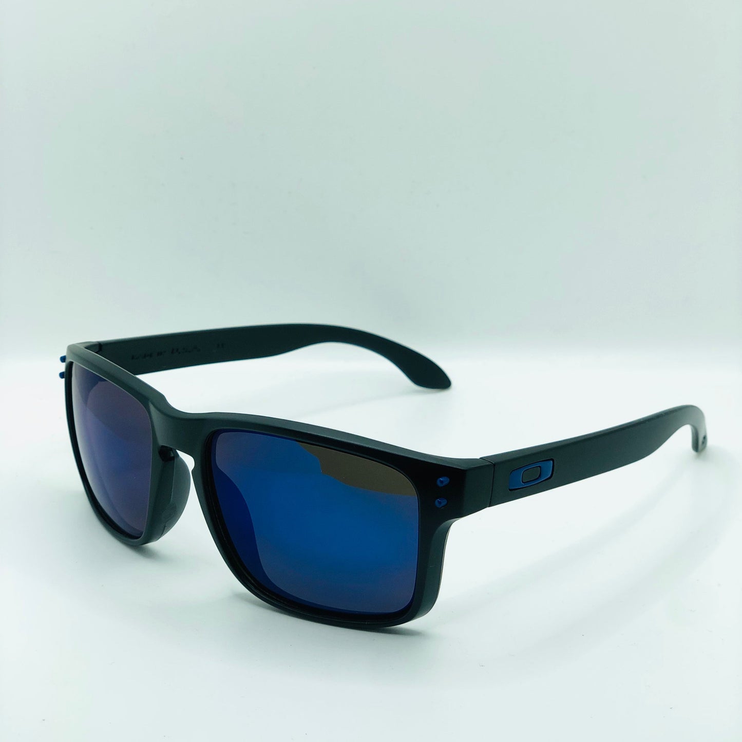 Oakley Holbrook Sunglasses (HOL-09)