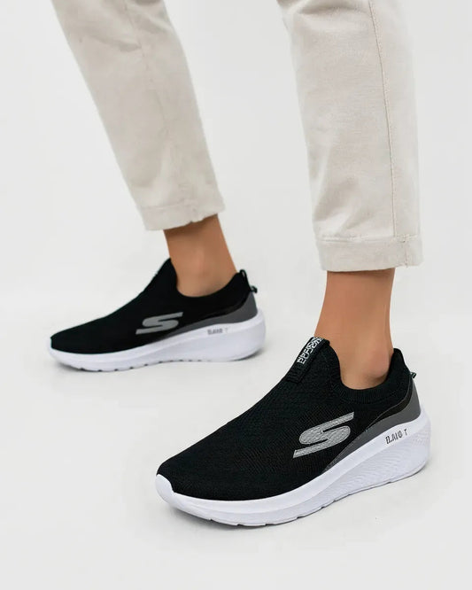 Skechers Ultra Go - Black