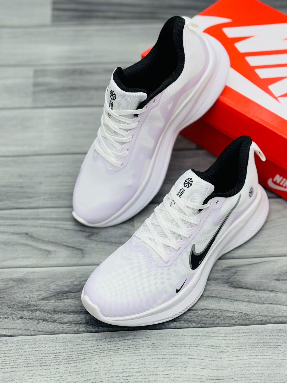 NA Airzoom Just Do It | White/Black