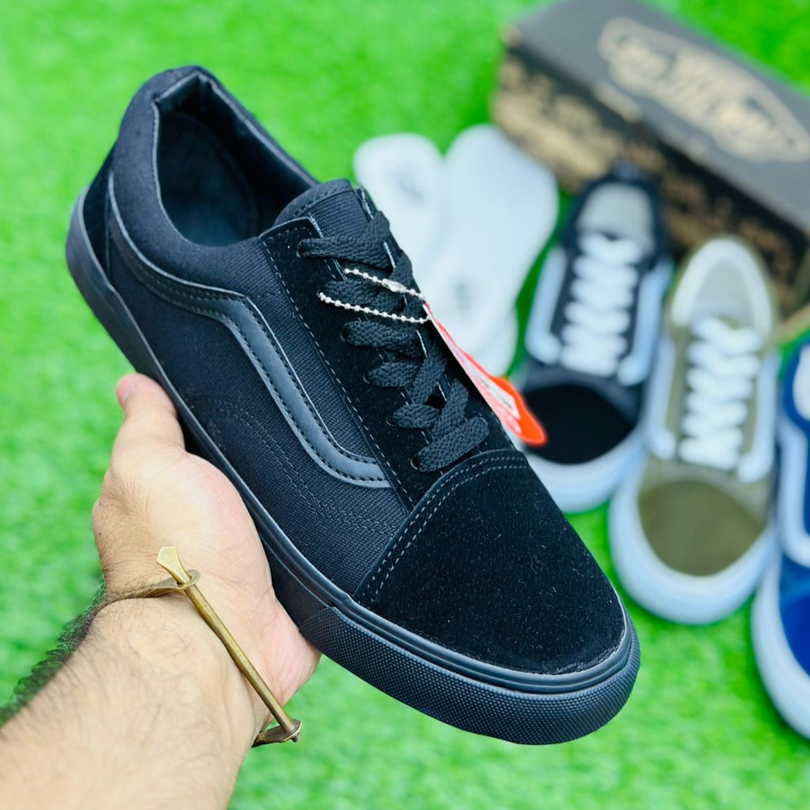 Triple black old skool on sale vans