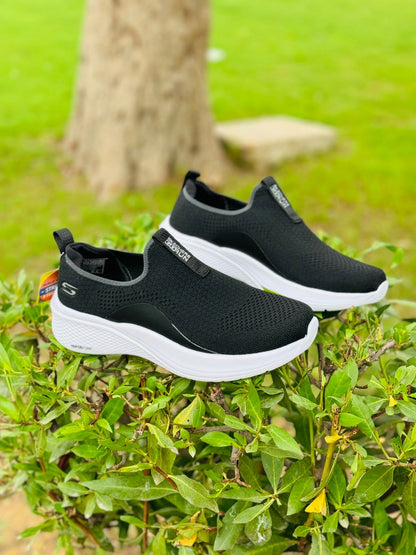 Skechers VAPOR FOAM air cooled memory foam