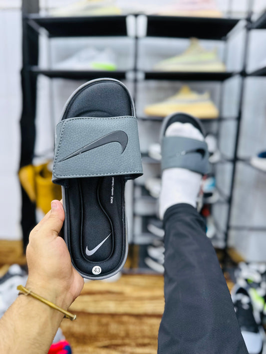 NIKE SLIDES GREY- BLACK