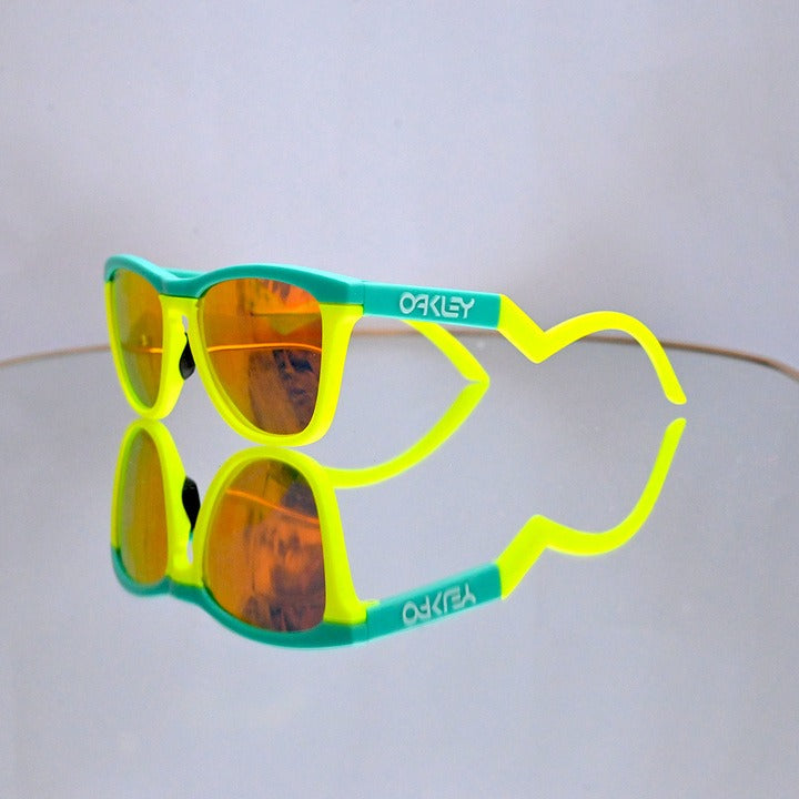 Oakley Frogskin Hybrid Polarized  Sunglasses (9289-C15)