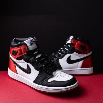 AJ1 - Retro OG Black Toe