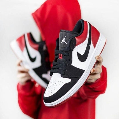 AJ1 - Low Black Toe