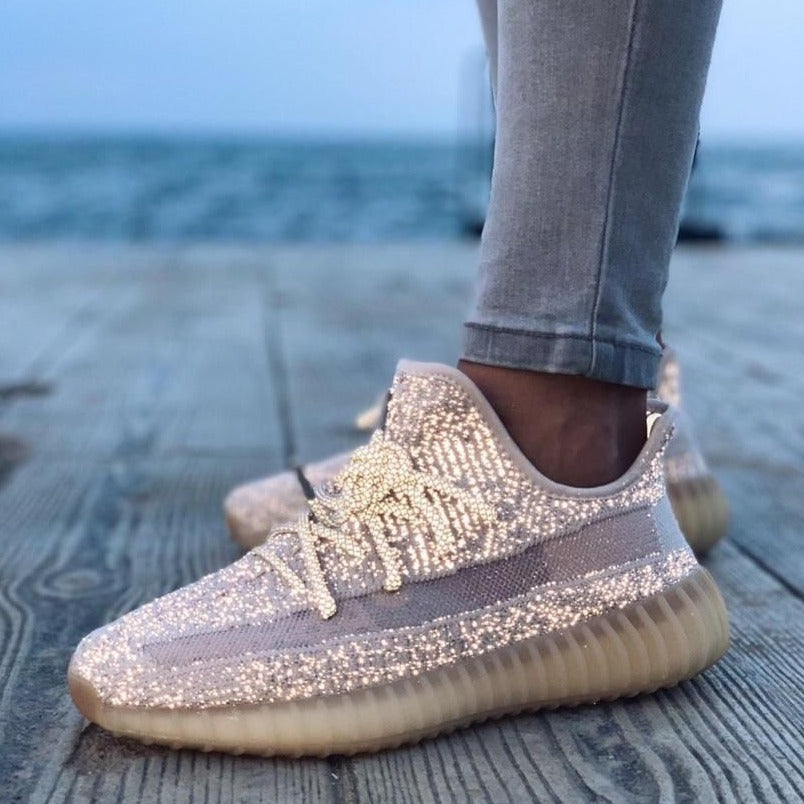 yeezy 350 synth on feet