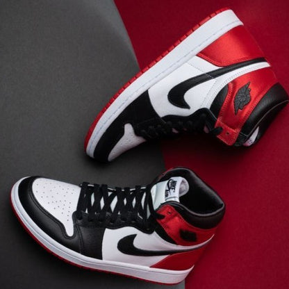 AJ1 - Retro OG Black Toe