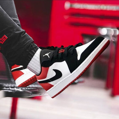 AJ1 - Low Black Toe